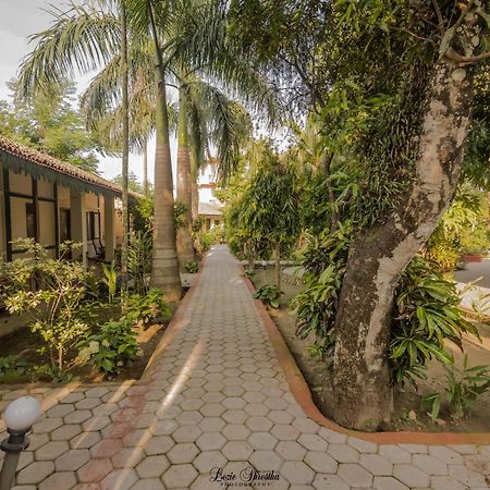 Eden Jungle Resort Sauraha Εξωτερικό φωτογραφία