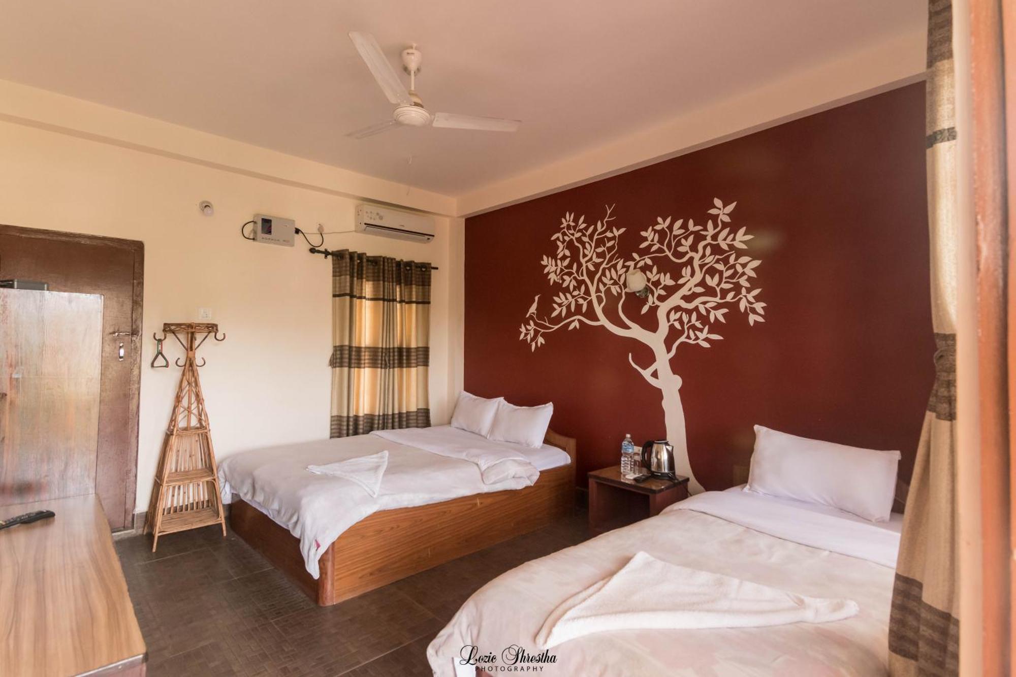 Eden Jungle Resort Sauraha Εξωτερικό φωτογραφία